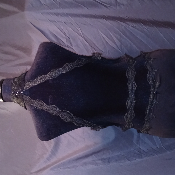 Strapless Opened Back Wedding Dress - Picture 5 of 10